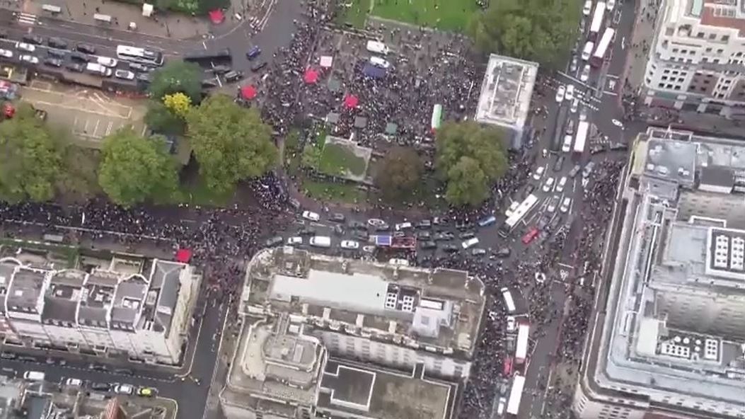 Multitudinaria manifestación en Londres en apoyo a los civiles palestinos en Gaza