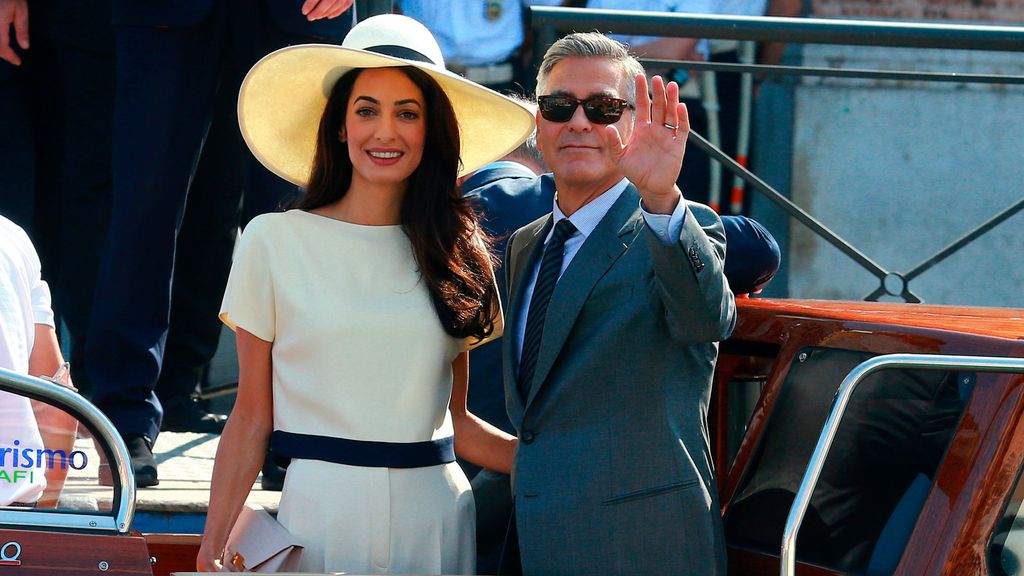 George Clooney y Amal Alamuddin tras la ceremonia civil. FUENTE: Cordonpress