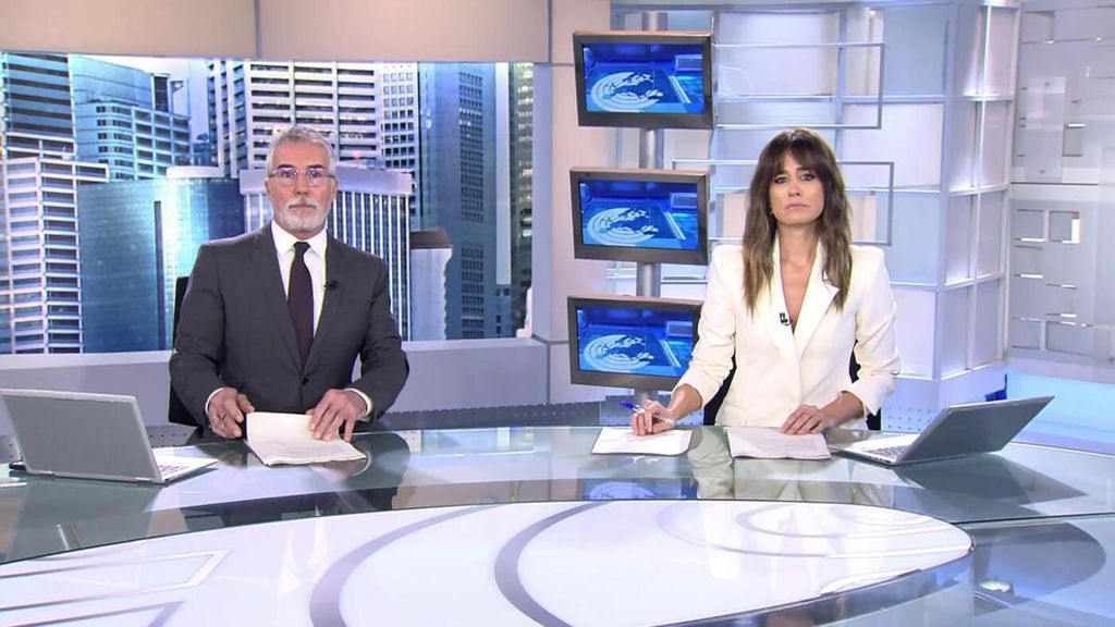 Con David Cantero e Isabel Jiménez Informativos Telecinco 2023 Mediodía 23/10/2023