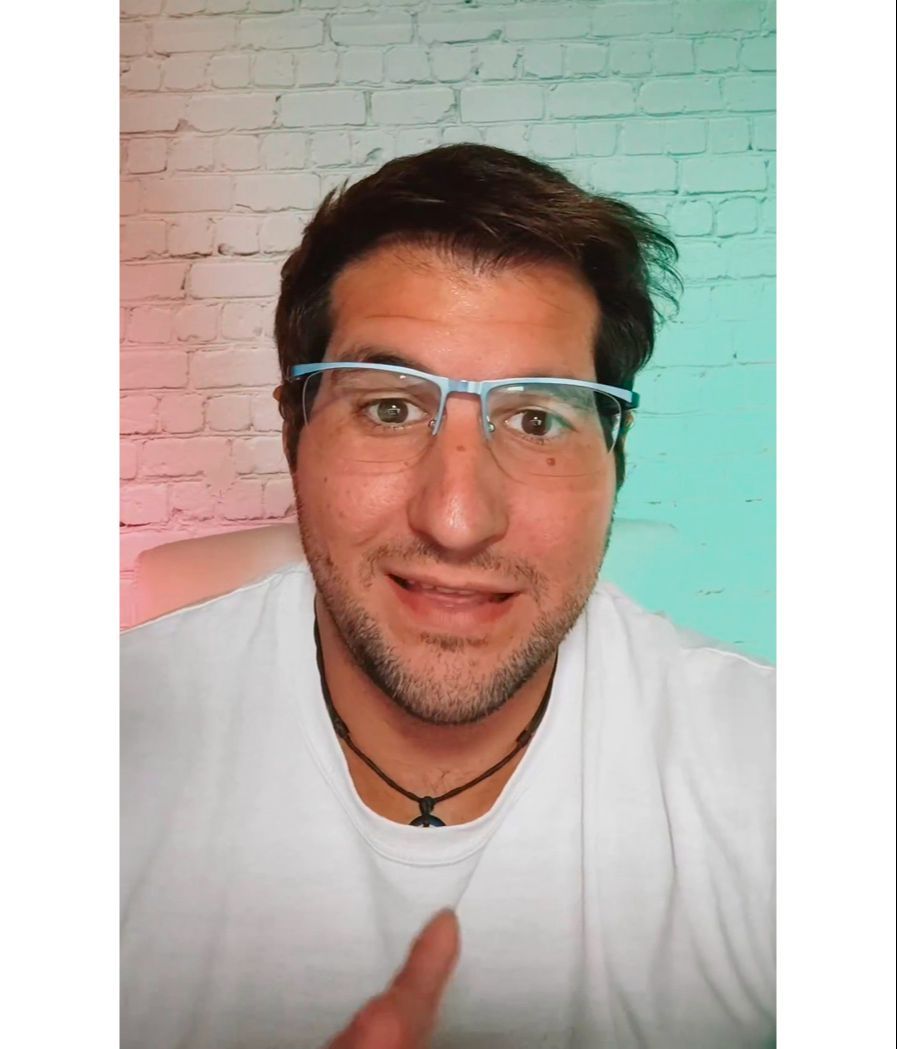 Julián Contreras se estrena con su propio canal de Twitch