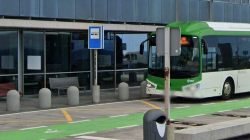 Autobús en el Aeropuerto de La Palma