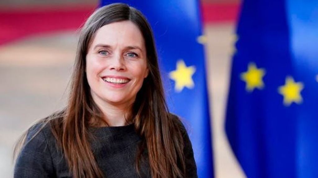 La primera ministra de Islandia, Katrín Jakobsdóttir se une a la huelga