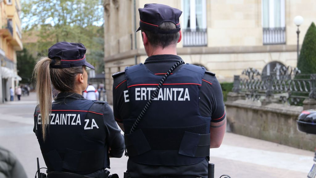 Agentes de la Ertzaintza