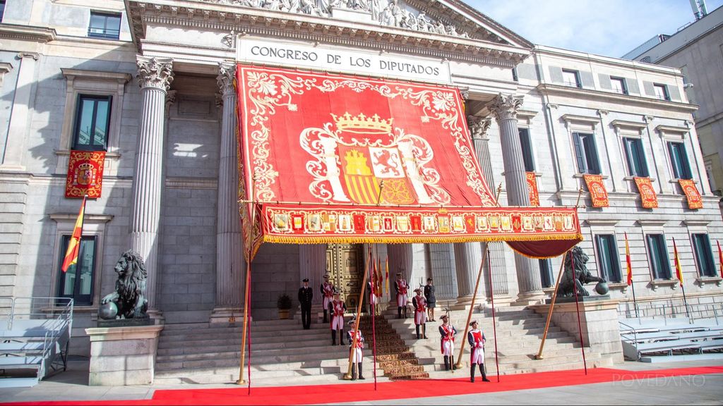 La fachada se engalanará de cara a la jura de la princesa Leonor