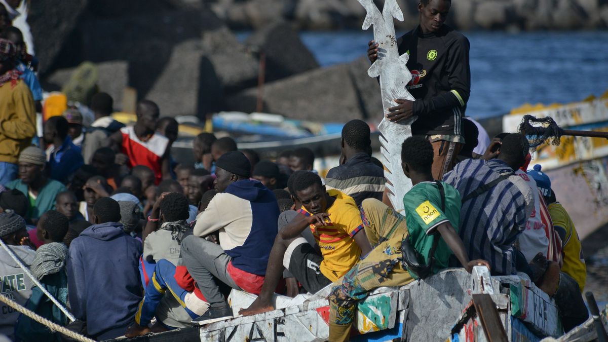 De los miles llegados a Canarias, unos 400 migrantes serán reubicados en Galicia