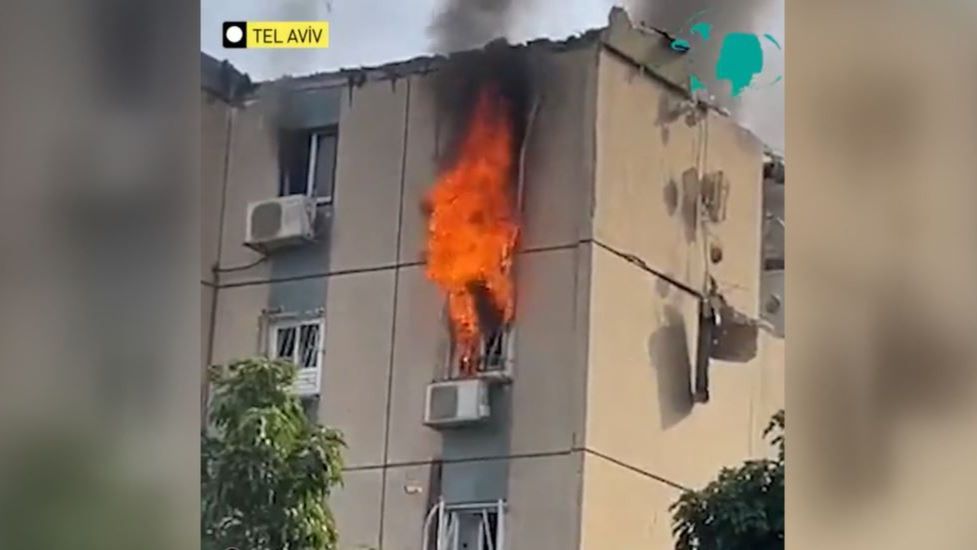 Hamás lanza varios misiles contra edificios de Tel Aviv, en Israel