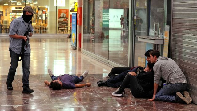 Terroristas Y Disparos Simulados Así Ha Sido El Simulacro De Atentado