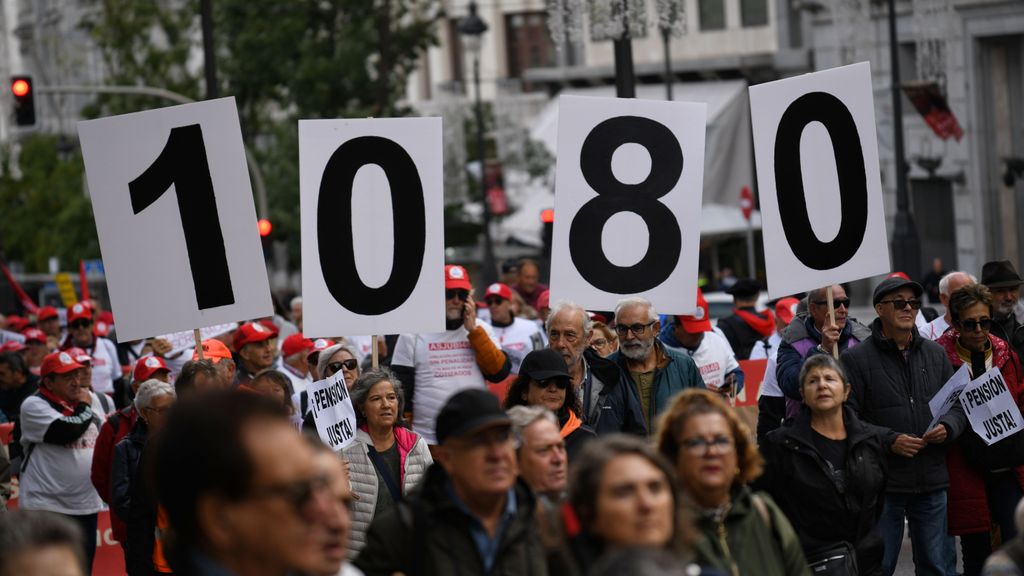 Pensionistas se movilizan en Madrid para exigir al Gobierno la pensión mínima en 1.080 euros