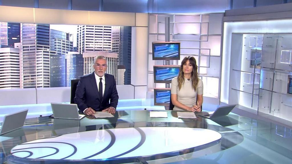 Con David Cantero e Isabel Jiménez Informativos Telecinco 2023 Mediodía 30/10/2023