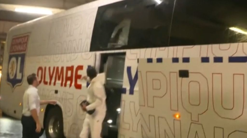 Hinchas del Olympique de Marsella apedrean el autobús del Lyon: herido Fabio Grosso