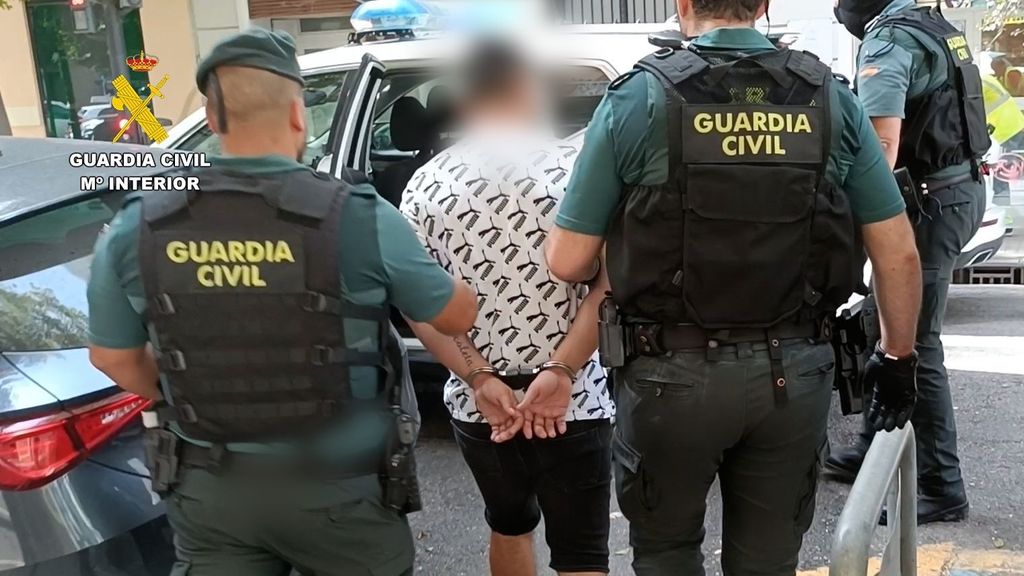 Imagen de archivo de la Guardia Civil durante una detención