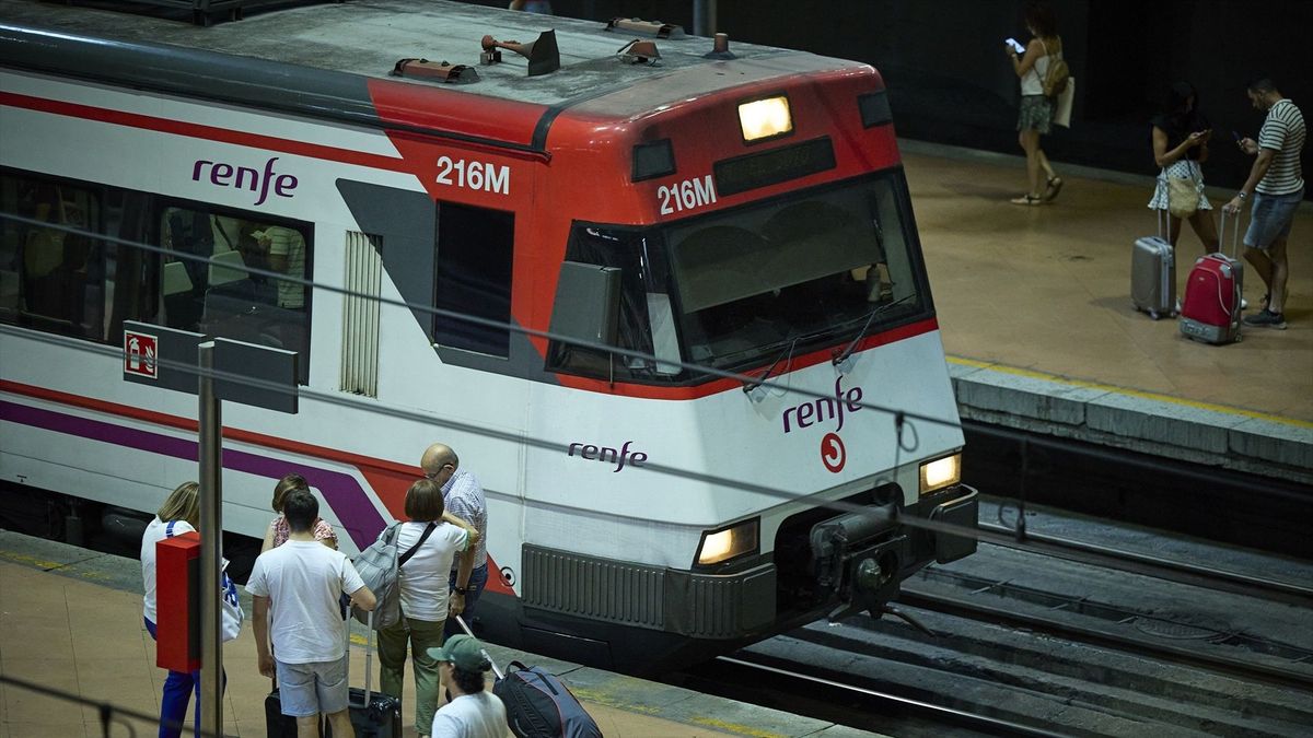 Muere una mujer tras ser arrollada por un tren de cercanías en Callosa de Segura (Alicante)