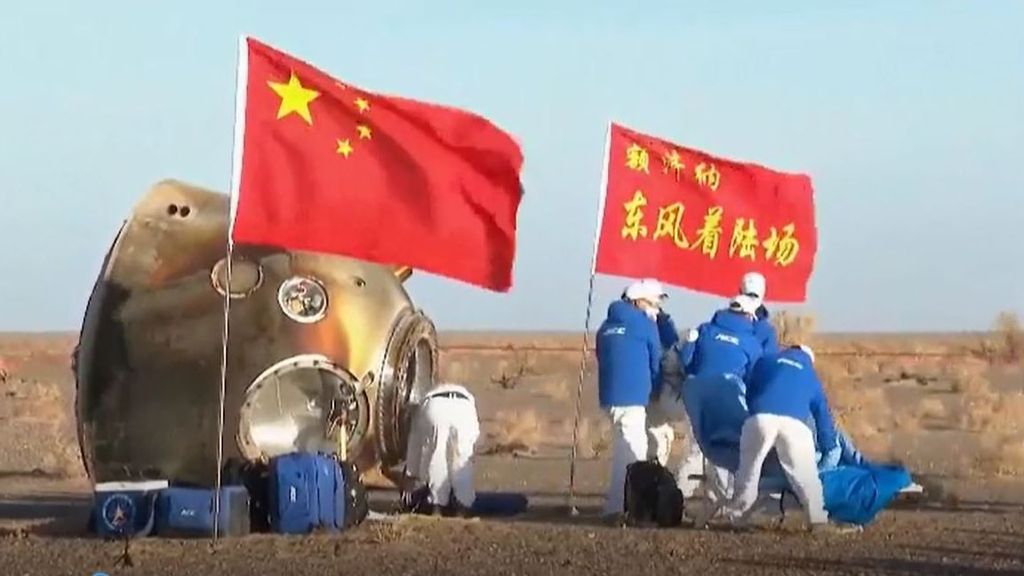 La cápsula china Shenzhou-16 regresa tras una misión de cinco meses en la Estación Espacial Internacional