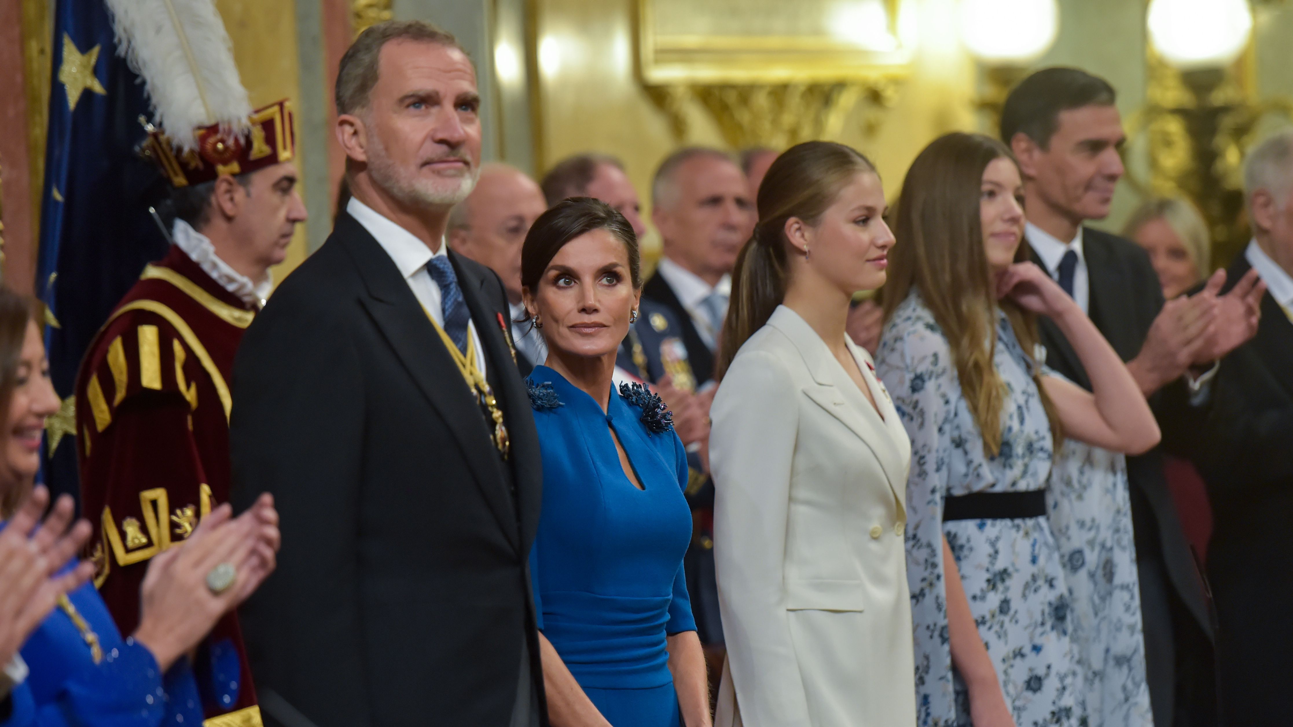 La Familia Real, a su llegada al Congreso de los Diputados donde jura la Constitución la princesa Leonor
