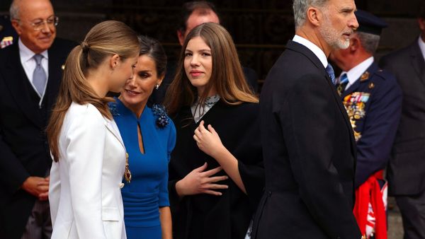 Sofía Protagonista De La Jura De Leonor Pasando Frío Y Con Un Vestido Que Ha Alquilado 8711