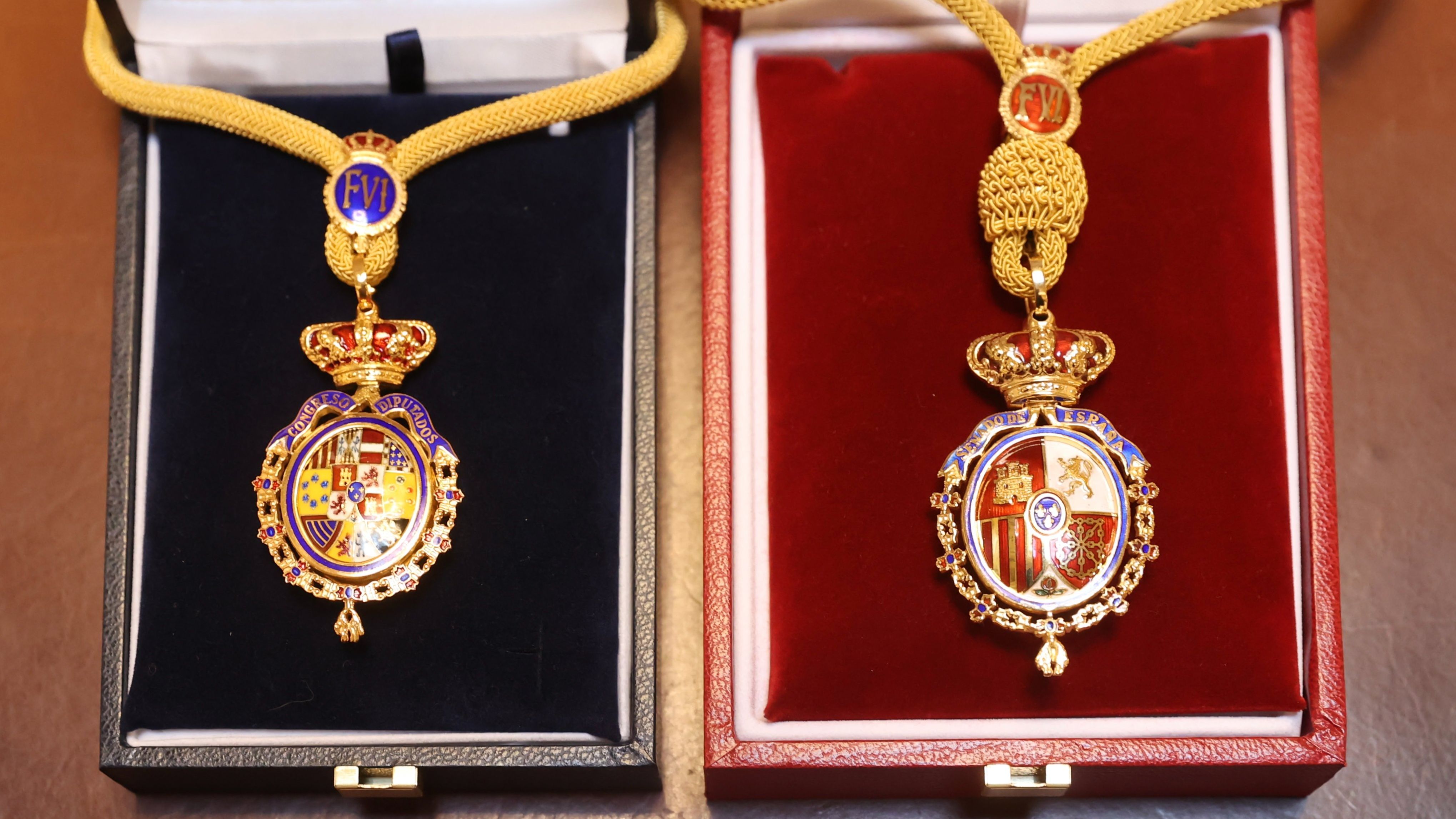 La princesa de Asturias recibe las medallas del Congreso y del Senado