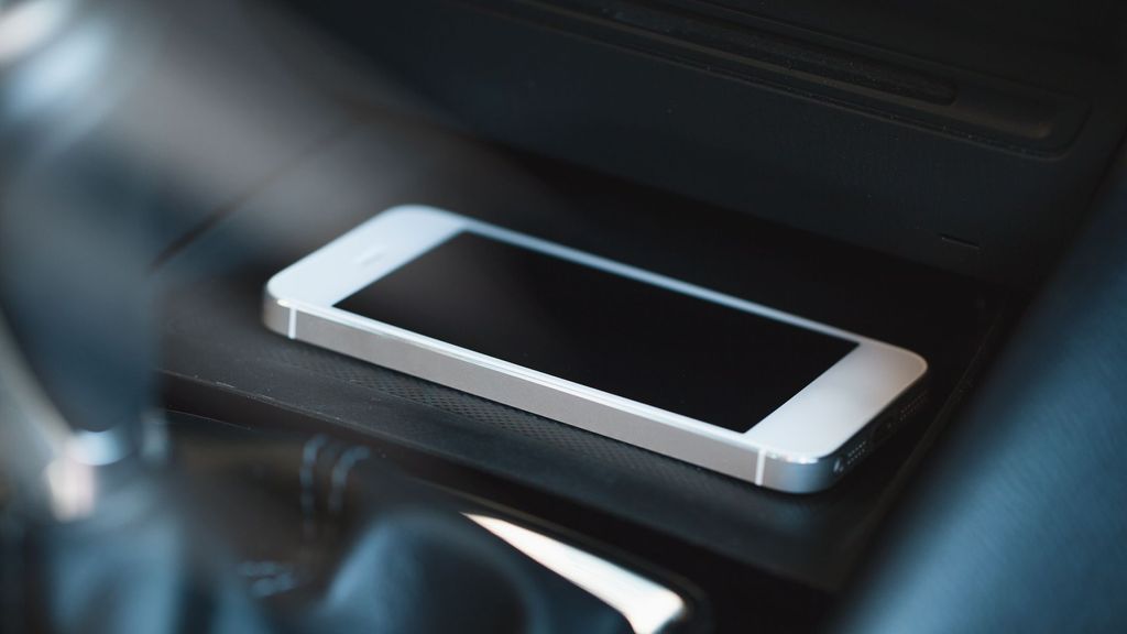 Los coches en los que Apple recomienda no cargar sus iPhones