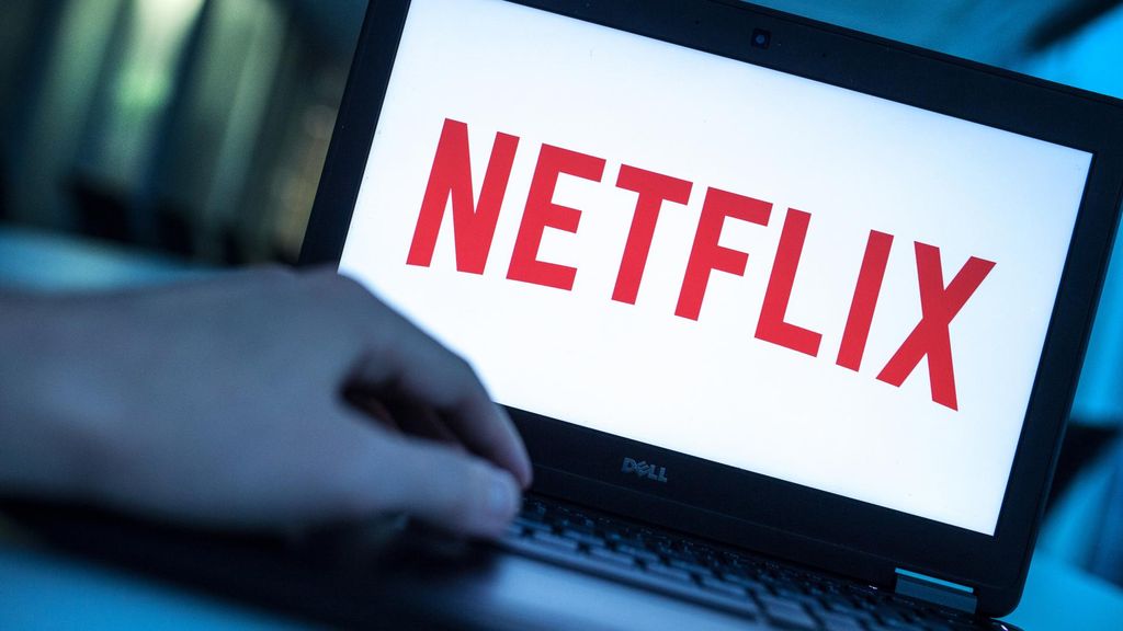 Archivo - FILED - 17 December 2016, Berlin: The logo of the video streaming service Netflix is seen on the display of a laptop.