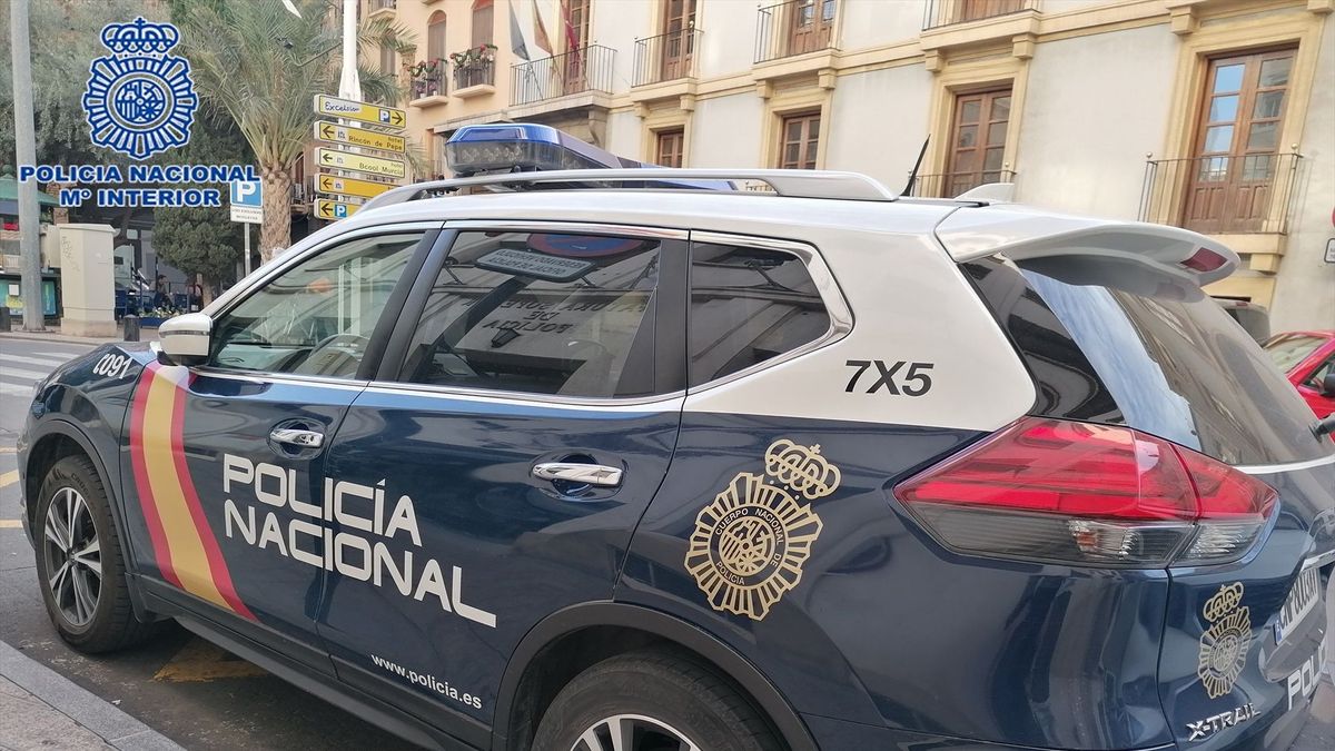 Condenan a siete años de prisión a un hombre por acuchillar a su mujer delante de sus dos hijas en Alicante