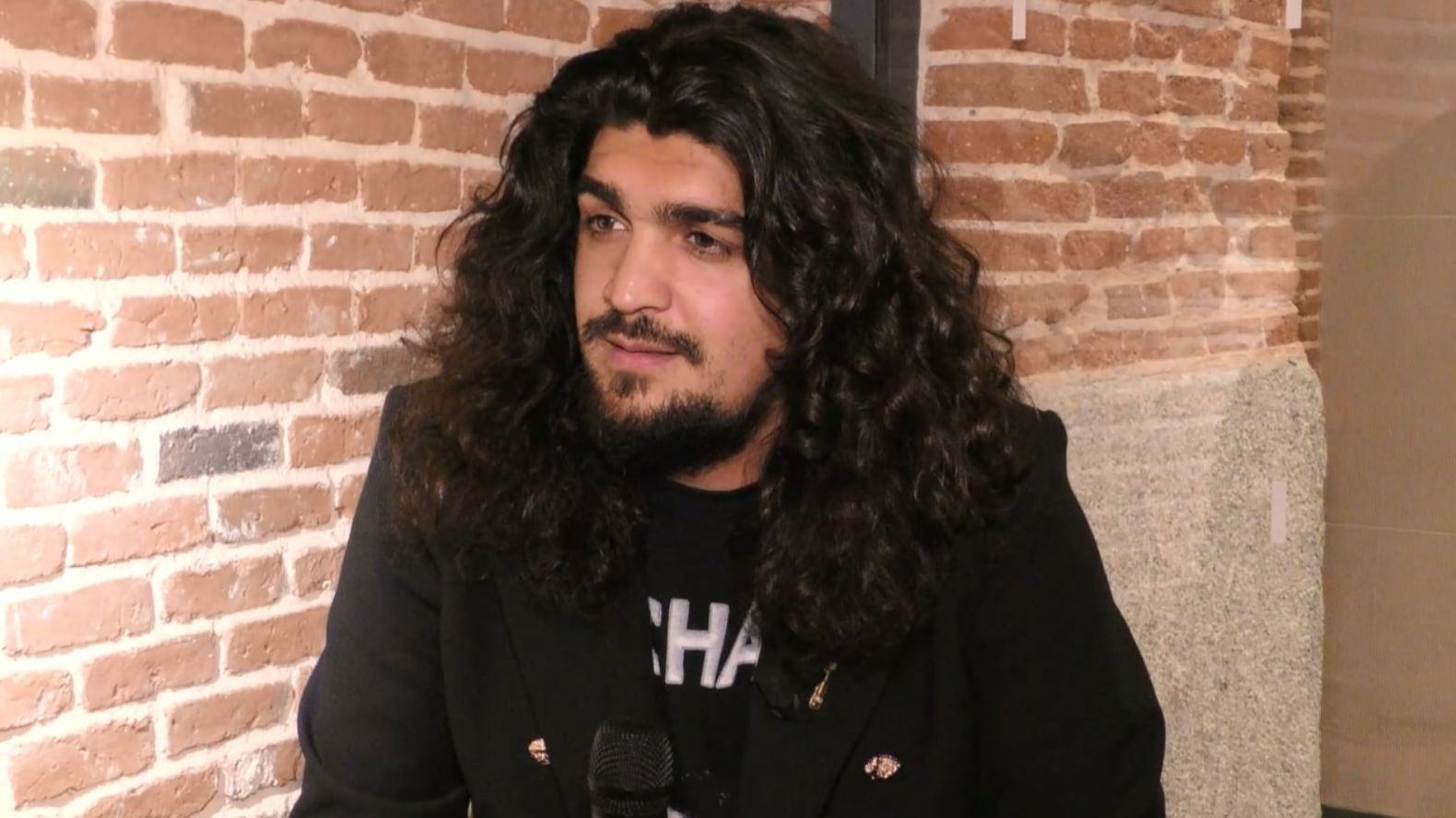 Israel Fernández habla sobre su familia y su gusto por la moda