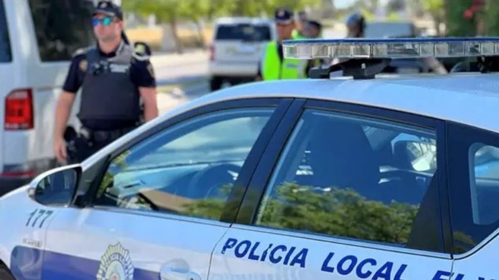 La Policía de Alicante tuvo que intervenir en la agresión de un menor de 14 años a su madre, en Elche, porque esta se negó a comprarle un móvil