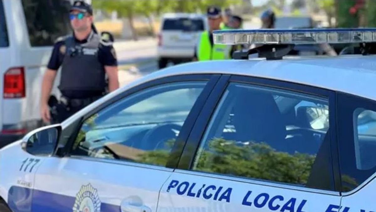 La Policía de Alicante tuvo que intervenir en la agresión de un menor de 14 años a su madre, en Elche, porque esta se negó a comprarle un móvil