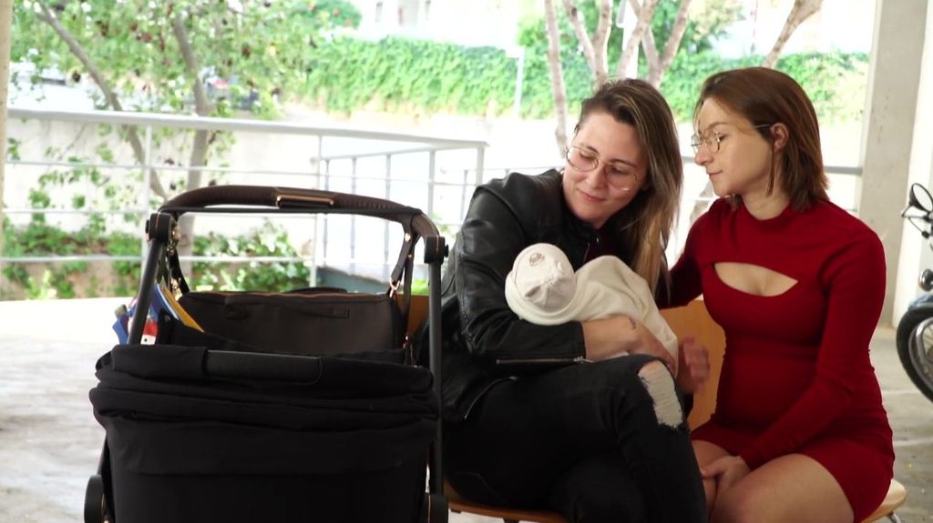 Nace en Mallorca el primer bebé gestado por sus dos madres en toda Europa