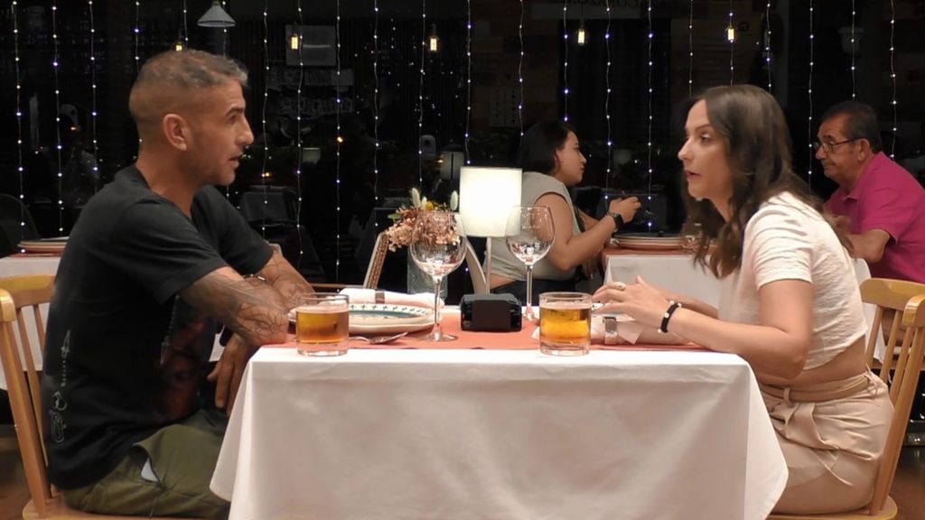 Una ‘fina’ y un ‘burro’ de cena en ‘First Dates’: “Tú eres más de ciudad”