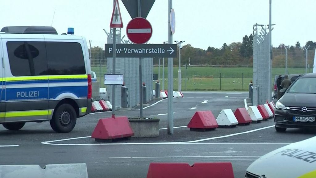 Cierran el aeropuerto de Hamburgo por un hombre armado que retiene secuestrada a su hija de 4 años