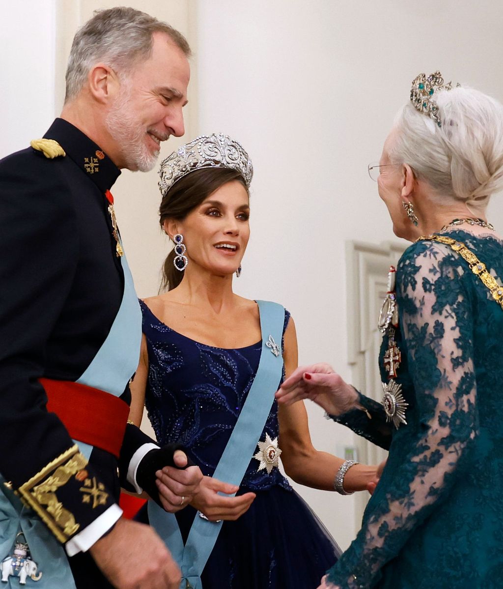 La reina Letizia, junto a Margarita II