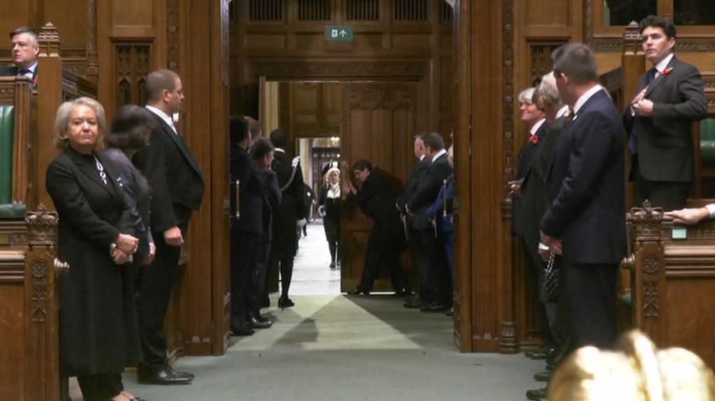 La Cámara de los Comunes cierra la puerta 'en las narices' a la 'Vara negra'