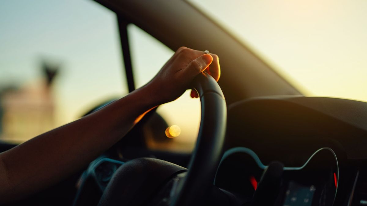 Las conductoras tienen más riesgo de morir en un accidente: "El diseño de los vehículos está basado en la anatomía de los hombres”