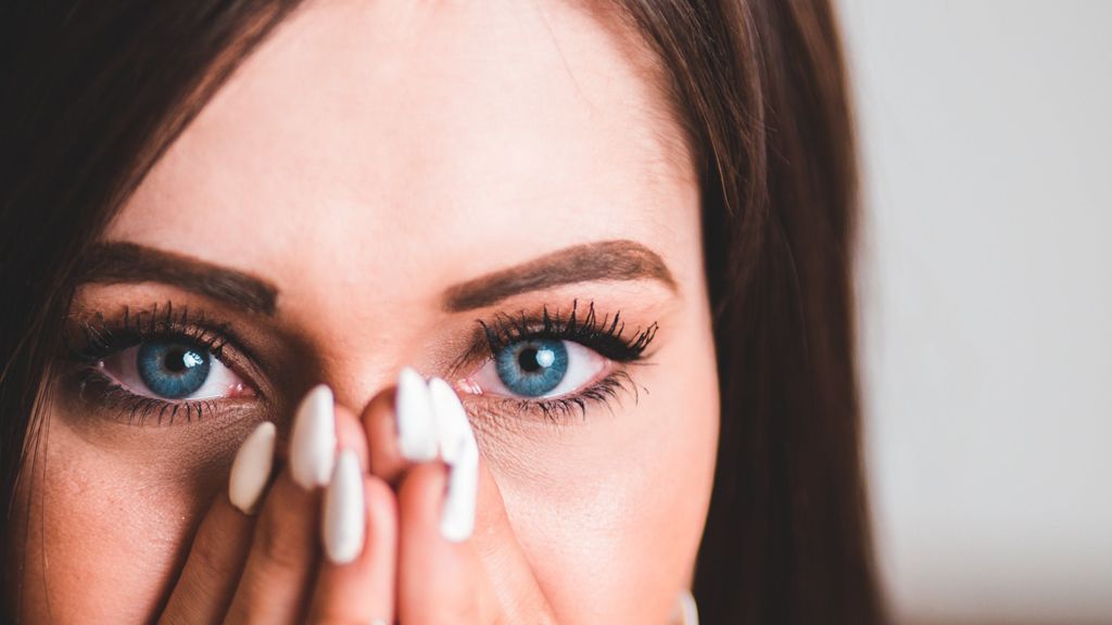 Un microblading puede estar mal hecho. FUENTE: Pexels