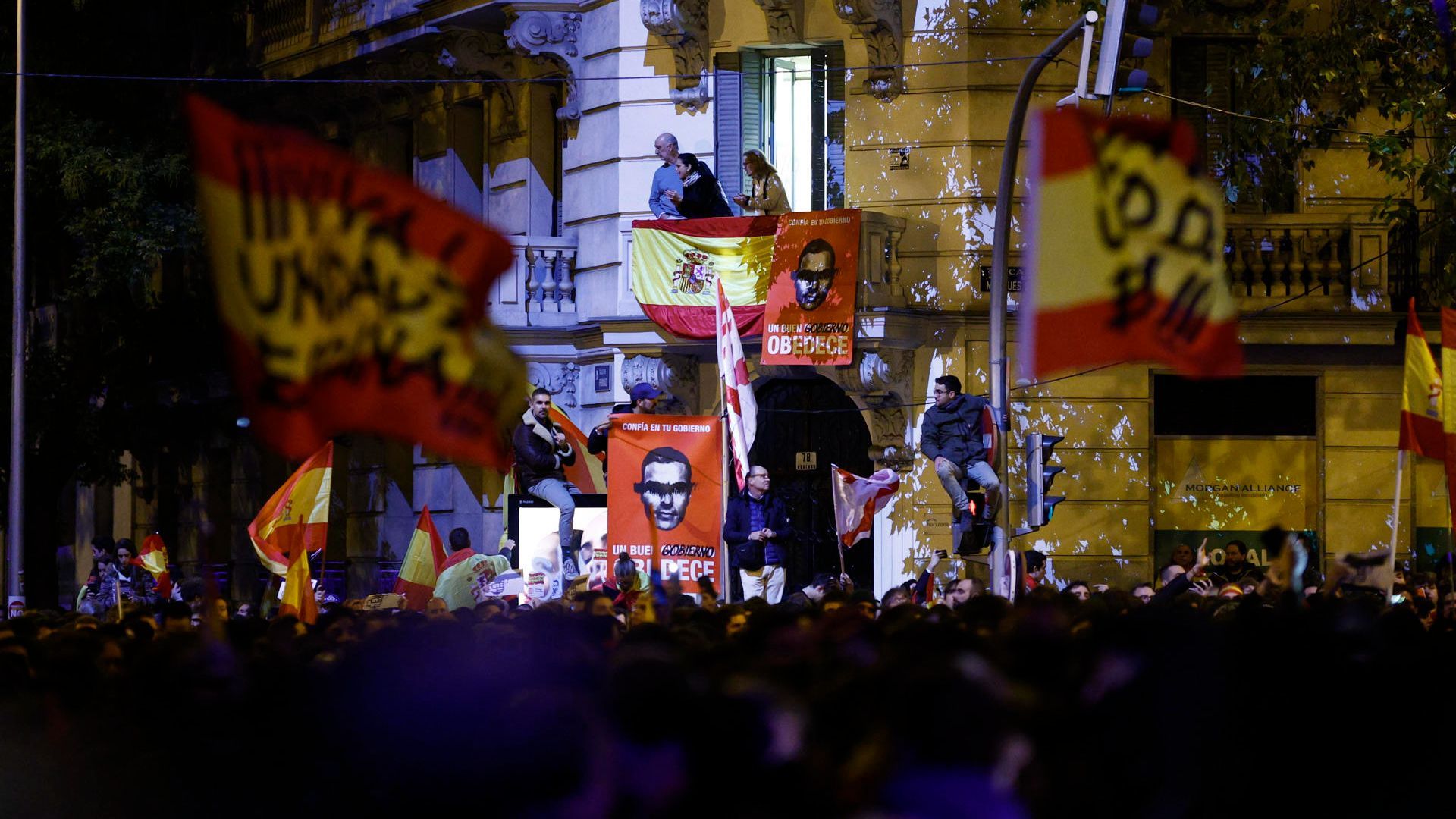 Protestas ante la sede del Parlamento Europeo en el Paseo de la Castellana