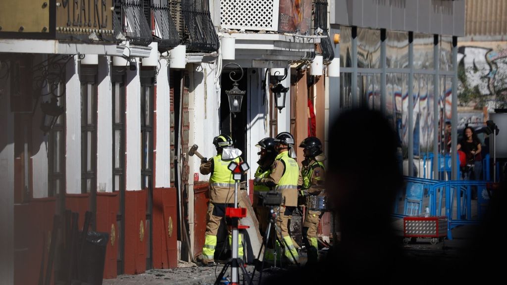 EuropaPress 5480330 02 10 23 lugar incendio medios comunicacion bomberos trabajando