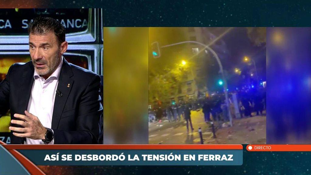 Iker Jiménez y su equipo sufrieron el ataque de un individuo con spray en la cobertura de las protestas contra el PSOE en Ferraz: “Me quedé ciego”