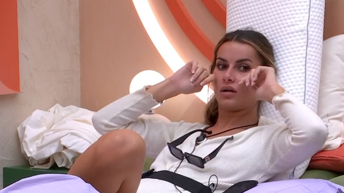 Pilar no levanta cabeza