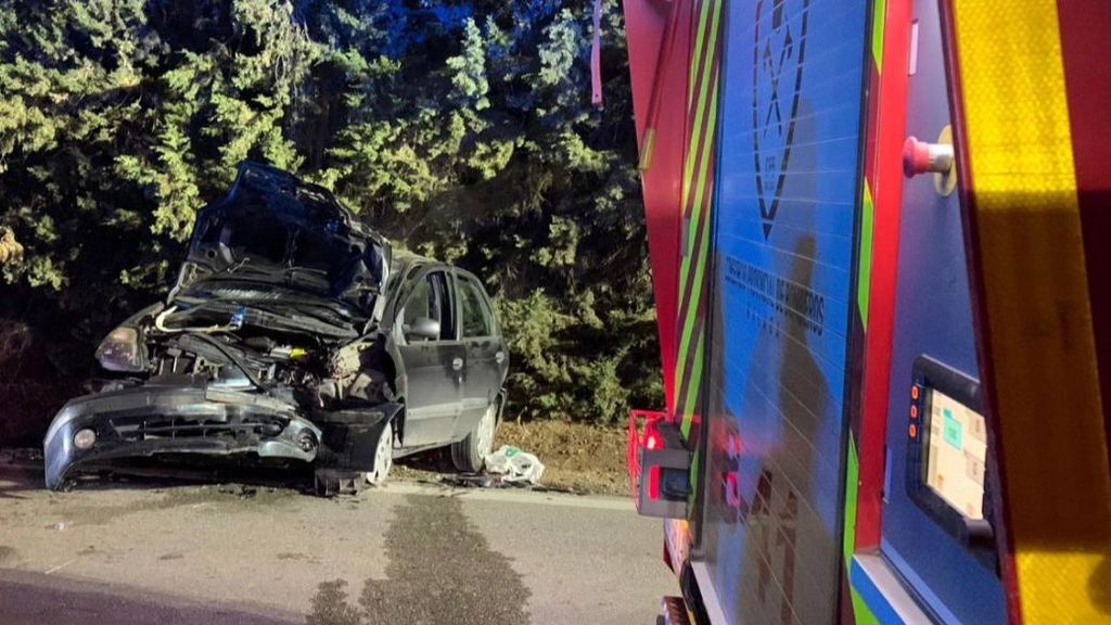 Coche accidentado en Cártama (Málaga)