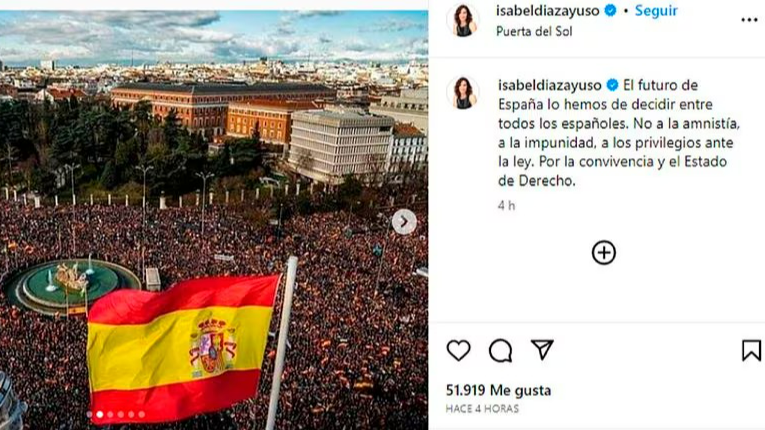Isabel Díaz Ayuso comparte una foto de hace diez meses como si fuera de la protesta de este domingo