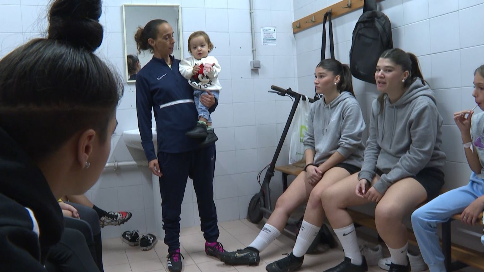 Equipo de fútbol de gitanas de La Mina