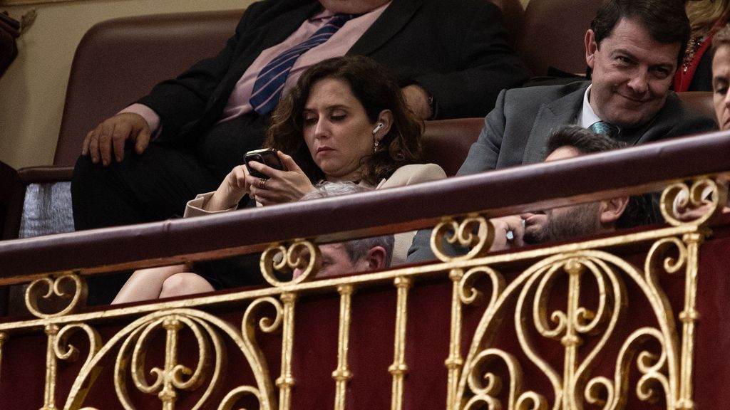 Ayuso, e el palco del Congreso