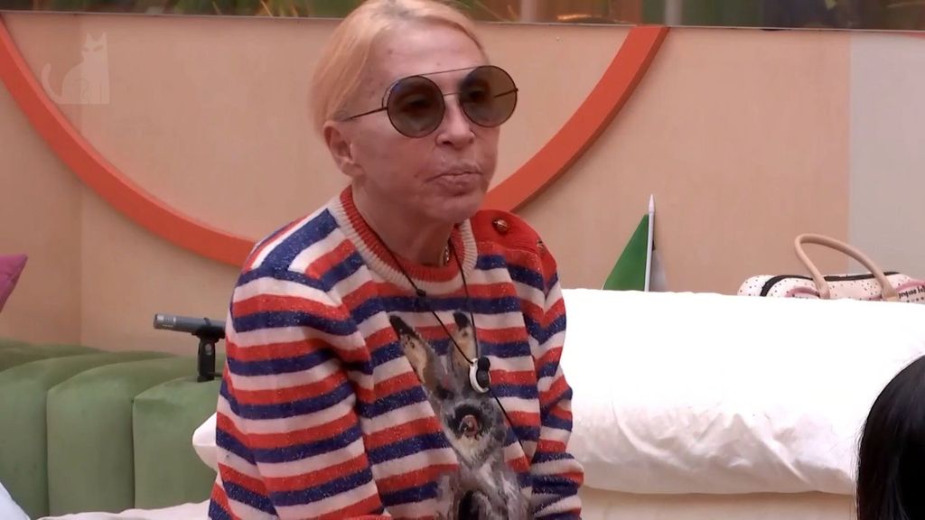 Laura Bozzo cree que los azules van a por ella