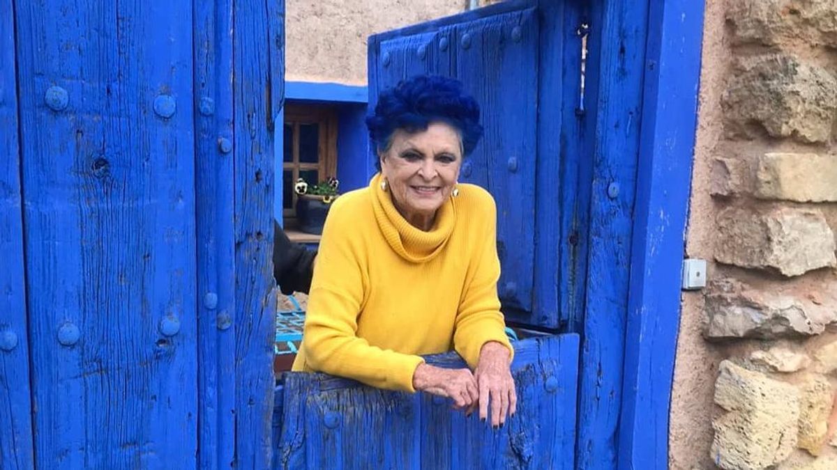 Lucía Bosé en su casa azul