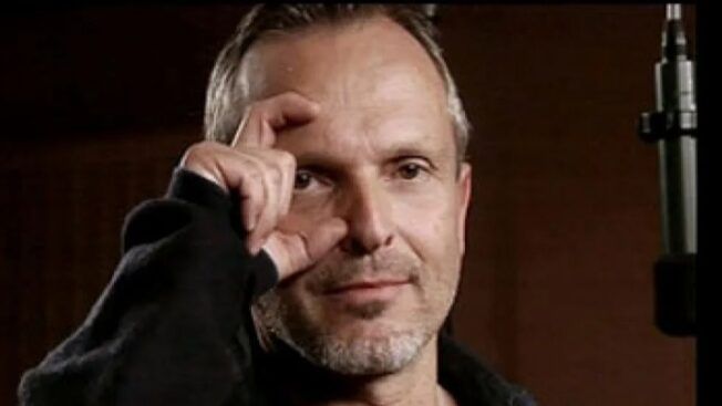 Miguel Bosé, en la campaña de 'la ceja' por Zapatero