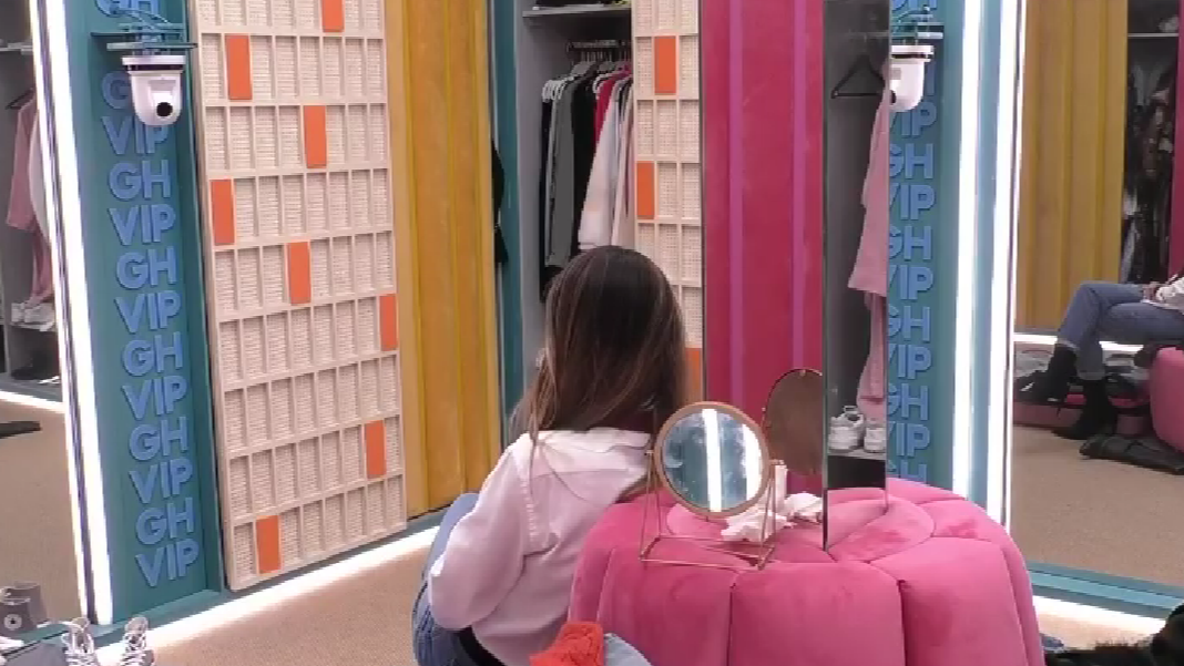 Pilar reniega del team naranja