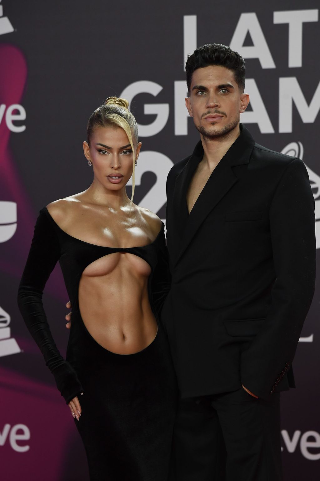 Jessica Goicoechea y Marc Bartra, en los Grammy Latinos 2023