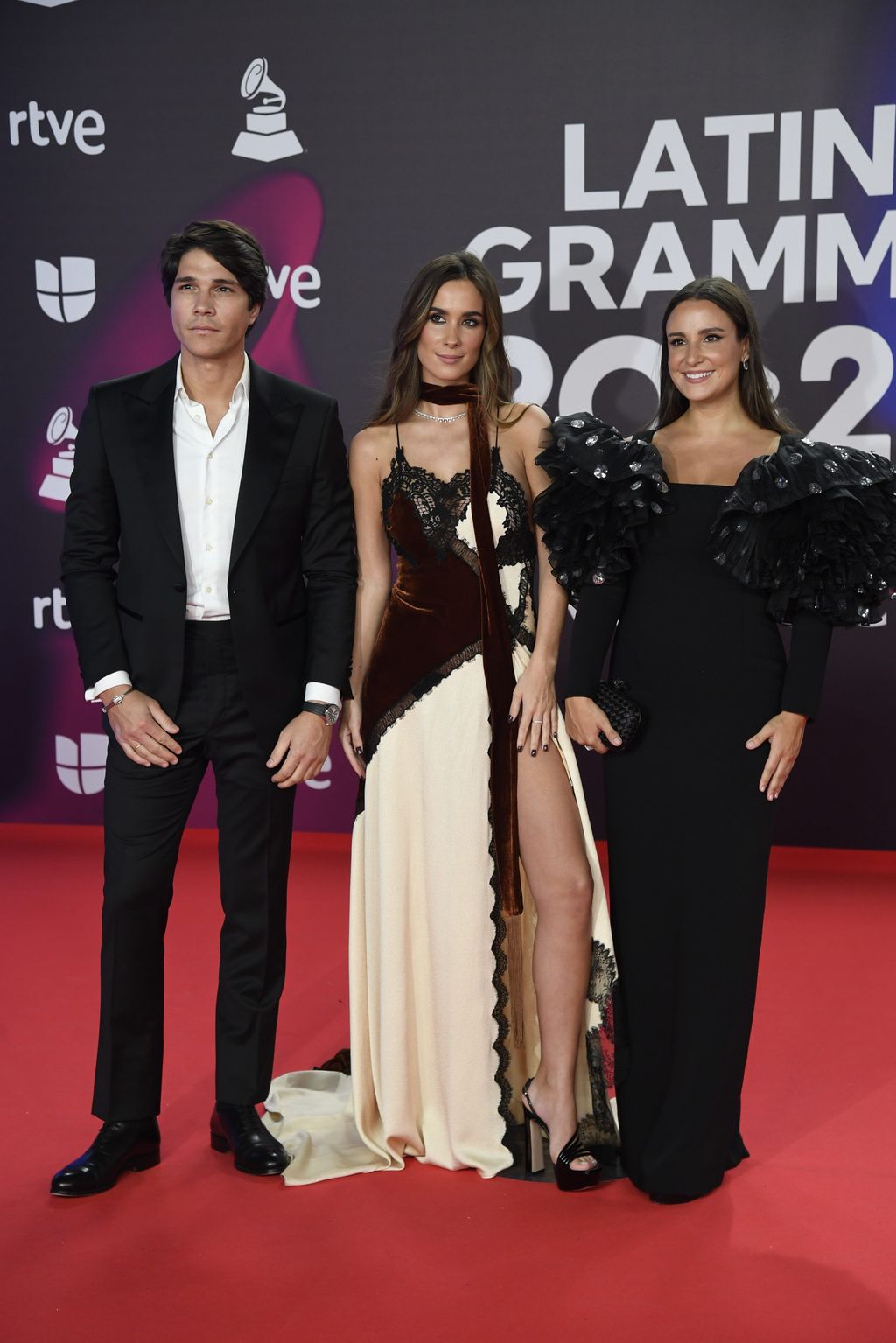 Pablo Castellano, María Pombo y Marta Pombo