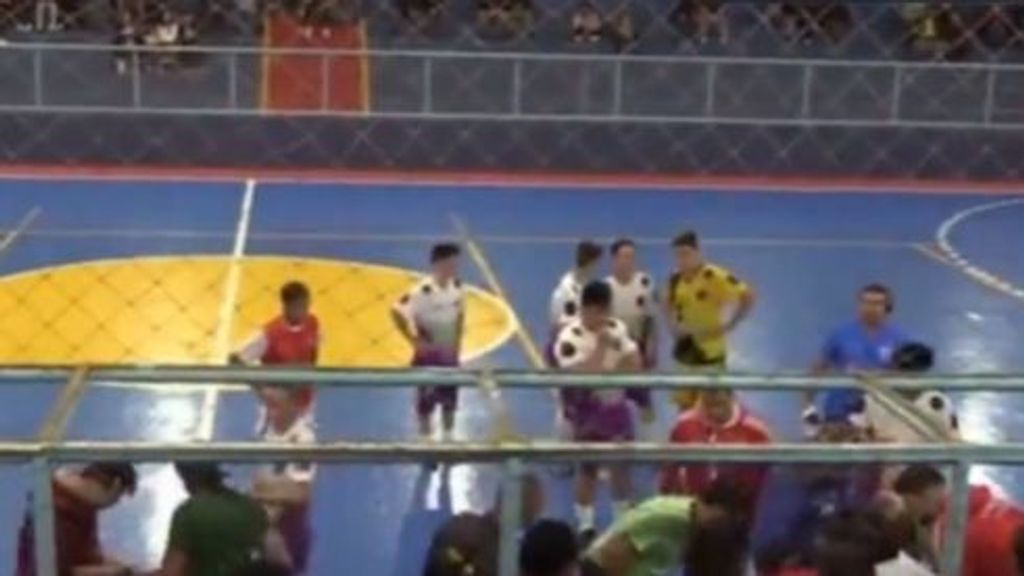 Se desploma y muere un jugador de fútbol sala en pleno partido