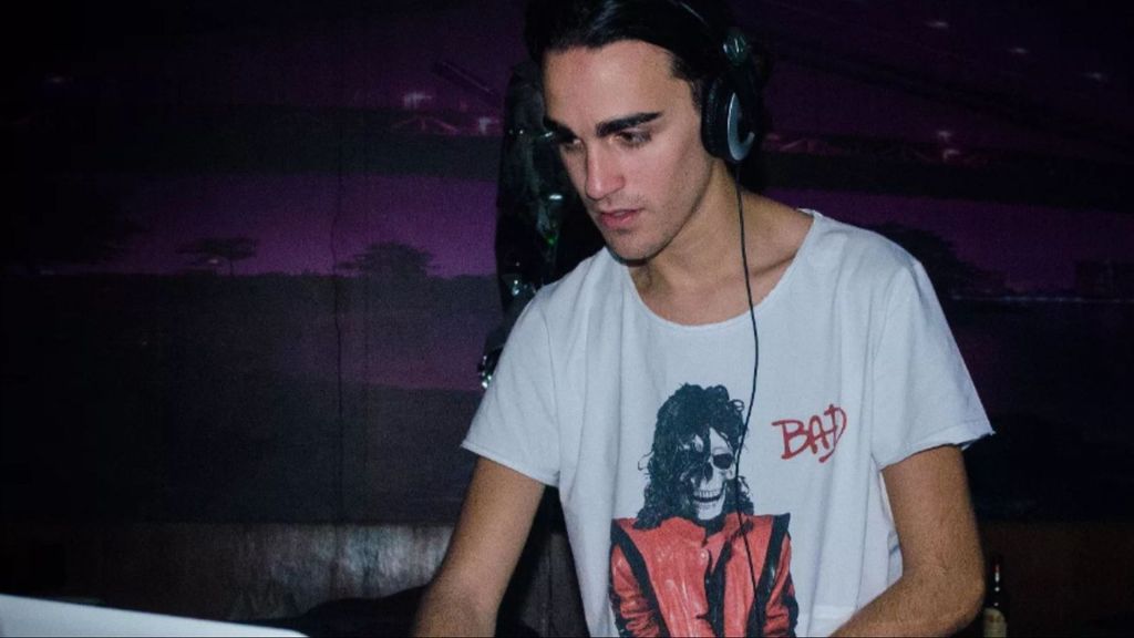 Así es la vida fuera de cámara de Borjamina, el DJ y 'eurofan' de los Mozos de Arousa