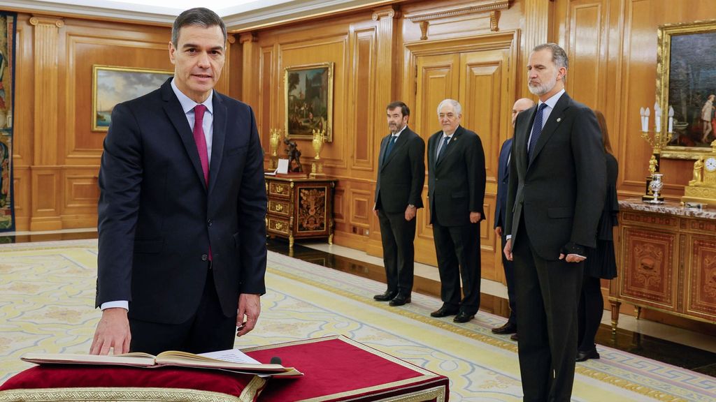 Pedro Sánchez jura su cargo ante el rey Felipe VI tras ser reelegido presidente del Gobierno
